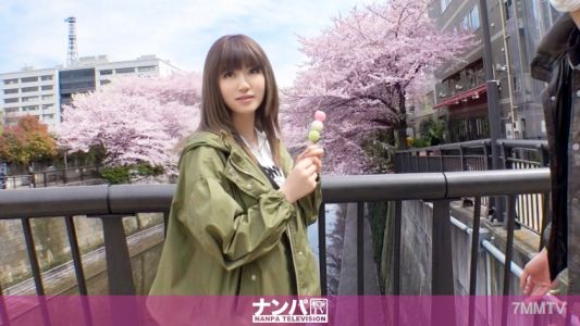 200GANA-2071 真正軟派，初次拍攝。在1325樱花祭上找到的喜歡散步的女大生。她安靜又容易被推倒，連訪問交涉時都能看到她的胸部，回答得也很乾脆。雖然性格溫和，但那對堅持激烈主張的爆乳級別的胸部真是讓人無法移開目光…！