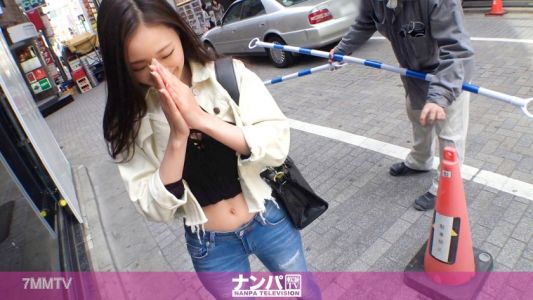 200GANA-2069 真正軟派，初次拍攝。1330元，屁股完全露出的淫蕩女大生，加錢後成功進行性交！！手指愛撫讓她潮吹不止，接著插入巨根讓她高聲慘叫到高潮！！！