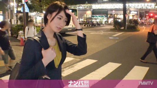 200GANA-2174 Seriously soft on crime, first time filming. Secured a ramen-loving girl to release pent-up sexual desire with appetite! Turn her on by caressing her neck! Exciting suit-play after forbidden pantyhose tearing!!! The perverted old man makes he