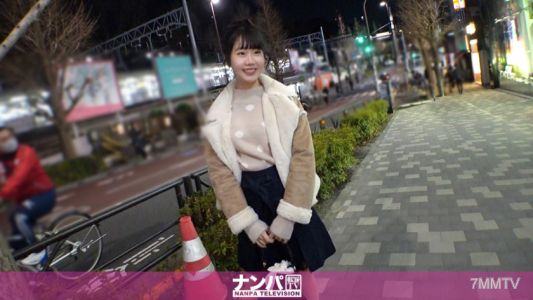 200GANA-2442 真正軟派，初次拍攝。1606 睡眠不足的女大生被問「要不要試試快眠枕？」⇒進入酒店！枕頭不知何時變成男優的手臂枕！內向的少女完全被他控制…