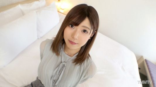 SIRO-4456 【初拍】【有空隙的美女接待員】【真誠奉仕中...】站在櫃台後方的高岳之花淫亂地喘息，她感覺過度而淚眼汪汪地懇求射精.. 網路報名AV→AV體驗拍攝 1482