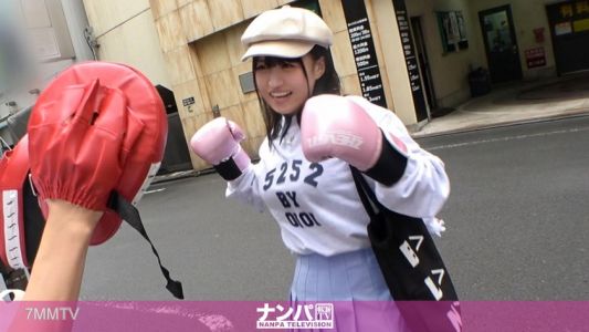 200GANA-2577 真正軟派，初次拍攝。1670『同住的朋友不付房租…』壓力爆棚的童顔少女被搭訕！看起來很溫順但其實是個色女？那飽滿多肉的屁股真是太淫蕩了！