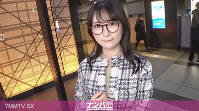 200GANA-3242 진짜 소프트, 첫 촬영. 딸기를 미끼로 안경을 쓰고 하얀 피부에 진지한 타입의 아마추어를 낚았다! 외모와는 달리 불륜 경험이 있다! 속옷 아래는 항문까지 빽빽한 체모가 있다! 진지해서 요구하면 항문까지 핥아주는 순종적인 모습! 마지막에는 내 모유를 얼굴에 뿌려줬다w