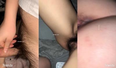 韓國情侶真實做愛自拍流出，女生皮膚很白皙長得甜美又清純的，水也很多 打蝴蝶滋滋的水聲，下面的毛太多了 應該剪一剪