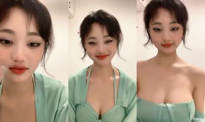 [Hot Recommendation❤️Colorful Goddess] Super Titty Stunner &quotSuper Sweet Voice&quot 05.07 Extremely Coquettish Beauty With Pretty Tits