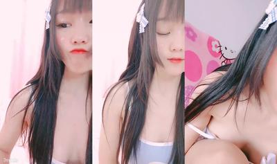 純欲可愛小蘿莉❤️極品身材,非常奈斯嫩水,摸奶咪咪頭深情