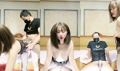 보스 fucks, 블랙 실크 원피스 에로 드레스, 소품으로 자위