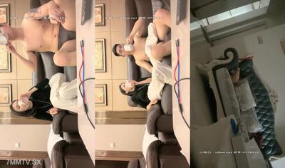 Blockbuster boutique Paoliang masterpiece, password room, [White prostitutes] Chengdu stewardess, fair skin and beautiful, superb goddess, at home at noon