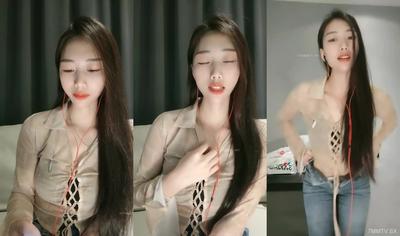 슈퍼 추천! 9 등신 최고급 왕실 자매 [바삭하고 부드러운], 바다에서 두 사람이 섹스를하고 B를 삽입하고 물을 뿌려이 긴 다리
