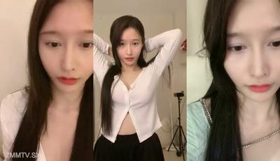 The hottest goddess recently, [Cherry], a dance professional, star-level looks, superb beautiful breasts, small and lifelike and clean