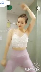 《震撼福利超強亂倫》海角原創大神做夢都沒想到真的把網紅小嫂子搞到手