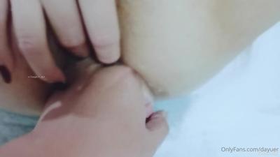 《最新流出頂級洩密》萬狼追崇Onlyfans網紅淫蕩夫妻dayu私拍~極限調教，酷愛虐肛