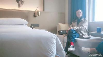 【良家故事】23.03.30 偷拍 密碼房，網戀 中年良家婦女收割機~4天2女，附帶聊天記錄