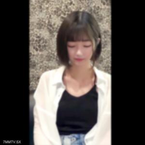 FC2-PPV 4617869 141公分 18歲 拔高姿勢 初次做愛拍攝※限量高畫質附贈