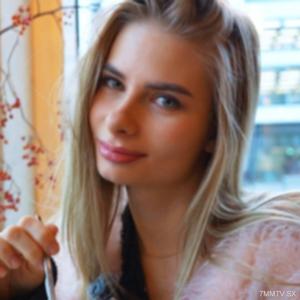 FC2-PPV 4634161 First time! Real angel! Ksenia, the cutest in history. A Ukrainian who just turned 20. Screams loudly and cums repeatedly with a tight beautiful pussy after being penetrated. 4K60p