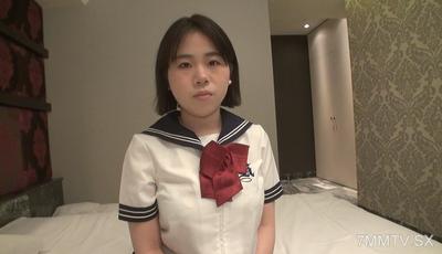 fc2-ppv 4639956  【無修正・初撮り】 ★あざとカワイイ(18歳) Fカップ地下アイドルと密着イチャはめセックス!! オトコを夢中にさせる敏感オマンコ痙攣させて連続イキするエロボディーに全力中出し!!