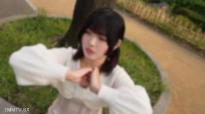 fc2-ppv 4698278 3天！半價！！【初拍】【2次射精】像陽光般的19歲少女。厚而色情的嘴唇讓人失去理智，進行口內射精。陰莖幾乎要溺死在這淫亂濕潤的無垢肉穴中。。。準備受孕的認真體內射精。