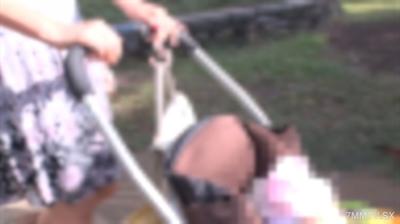 fc2-ppv 4899642 Single mother with big tits brings one child to the photoshoot location, shooting inside out next to the stroller without any morals | FC2 Electronic Market