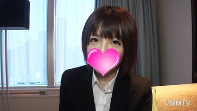 FC2-PPV 842758 【個人撮影】美人でスレンダーな、可愛い新入社員のかえでちゃんに中出し！【妄想動画】