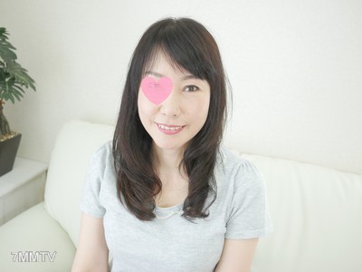 FC2-PPV 886006 기적의 55세! 초숙녀로 보이지 않는 미인 아내와 몰래 찍은 장면! 성욕 불만족한 아내는 몸을 비틀며 절정에 이릅니다!! 【고화질 있음】