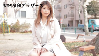 RB014 I called a busty housewife delivery helpline, and she did some fucked-up services for me.