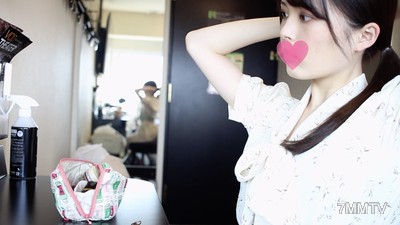 fc2-ppv 1401549 【數量限定4980pt→2480ot】壓倒的美少女 美得不像話的現役JD由香 透明般白皙的肌膚和淺粉紅色發育中的幼◉體型 時而露出天真無邪的笑容和困惑的白天情事 購買特典有