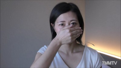 fc2-ppv 1403254 【個人撮影】初撮り！みか21歳の女子大生★透明感が溢れる感度が良好の美女が痙攣しながら何度もイキ、ラストはパイパンオマンコに生中出し！