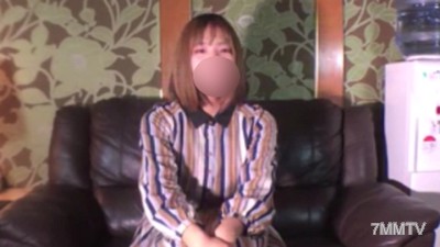 fc2-ppv 1405945 【個人撮影】めい20歳★パイパンのスレンダー女子大生！彼氏とのＨでもゴム有りのＪＤにバックから思いっきり中出しします！