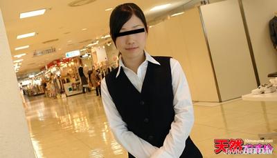 071611_01 素人のお仕事　〜デパガ娘をパイパンにしてやりました！〜