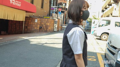 fc2-ppv 1757248 【자작】거유 신입생 18세에게 중출【아마추어 동영상】