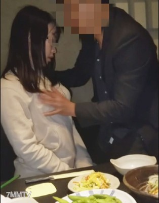 fc2-ppv 1883311 Until the 30th 【Personal】 leave your child in the store to let someone else suck on them, and deep inside the womb cum in a hotel