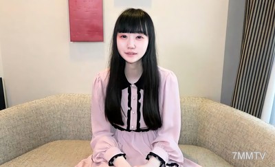 fc2-ppv 1900173 【無】【限定100個2980→1480pt折扣!】未經處理的小胸部萝莉女孩生插入！求中出♥️※評論特典／高畫質版本