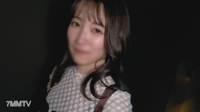 fc2-ppv 2518462 ☆太可愛的牙科助理（21歲）☆在包場的戶外溫泉裡，為了不讓隔壁聽到聲音而進行生殖交配。