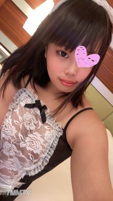 fc2-ppv 2622147 【個人拍攝】18歲帶小孩的色情過頭的幼妻與性感女僕裝超濃密的生殖內射交尾!! 人妻：有希(18歲)