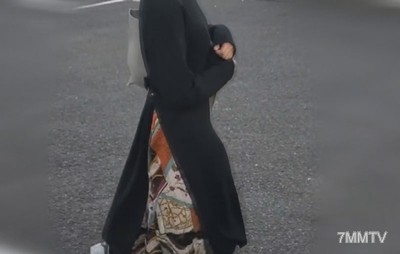 fc2-ppv 2691182 Special bonus two items 【personal】 The young wife introduced the wife who visited on 2/27. Taken away by car, she trembled as a stranger"s semen was forced into her mouth and vagina for the first time, tears streaming down.