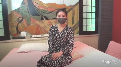 fc2-ppv 2686340 【First Time】Live creampie with a bride too beautiful to marry in 4 days☆ &quotI decided to marry him because I felt maternal instincts from him&quot High-speed standing doggy style plus begging for internal ejaculation【Self-shot】With ZIP