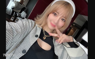 fc2-ppv 2816242 【S級巨乳】令和 大學生情侶 的真實SEX，我拍下來了。早熟的20歲情侶努力地腰部擺動，充滿愛意的套套內射♥→突然巨根叔叔生肉插入SEX，讓她陷入極樂高潮。男友的眼神