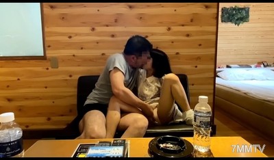 fc2-ppv 2959583 The cafe staff member M-chan 【19 years old】 with cute Hangul color, wetly entwines tongues in a kiss and fellatio★ Her overly sensitive slender body arches back violently【RT】【Short】