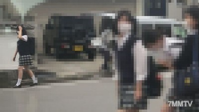 fc2-ppv 2968096 [Weekend Limited] Private School Black-Haired Beauty Girl #3 Pick her up near the school, small exposure in the parking lot · Insertion at the hotel