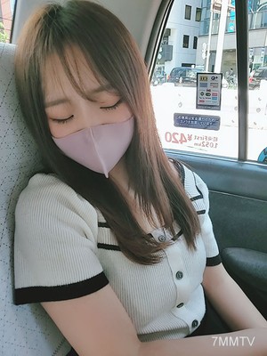 fc2-ppv 3037045 【お蔵作品／流出】色白スレンダーで感度良好な後輩彼女。彼氏の愚痴を聞きつつ○わせて部屋に連れ込み、生膣に上書き射精。 {