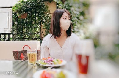 fc2-ppv 3109471 【無修正】ストレスが溜まってしまっている新卒社会人1年目ちゃんを癒してあげたい使命感で、カフェーデート後に中出し {