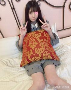 fc2-ppv 3292477 【Photographer present】&quotPlease let me make you feel good...&quot Mizuha-chan, a slender and waisted pure-looking girl with long black hair. The man who had been looking down on her embraces her and ejaculates into Mizuha-chan&quots bare vagina.