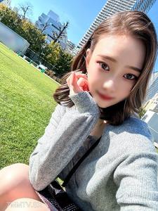 fc2-ppv 3569915 【개인 촬영】SNS에서 화제가 된 커플**! 순백의 미모와 고양이 눈의 츤데레 여자친구(25)의 분홍색 보지에 생중출하는 몰래 찍은 영상