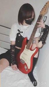 fc2-ppv 3061517 Want to be fucked by a female student · Beautiful-legged band girls · After barebacking in the cowgirl position while wearing casual clothes... ※ Includes VR bonus angle