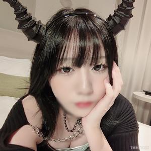fc2-ppv 4038576 【무검열】 성욕 악마・강림. 세련된 백색 몸체**를 마구 찌르기만! 할로윈 이벤트에 참가한 파리파이 여성들과 격렬하게 얽혀서 미친 듯이 쾌락에 빠지게 해라!