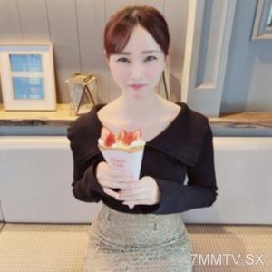 fc2-ppv 4405710 【兩部曲】純潔的美女變身為豹子，發狂的二戰性愛。在美容沙龍工作的美女和小露出約會後是……害羞的白皙肌膚、大奶子、敏感身體，大量內射兩次＋大量臉射！