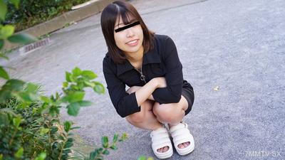 062224_01 장난감을 질 속에 넣어